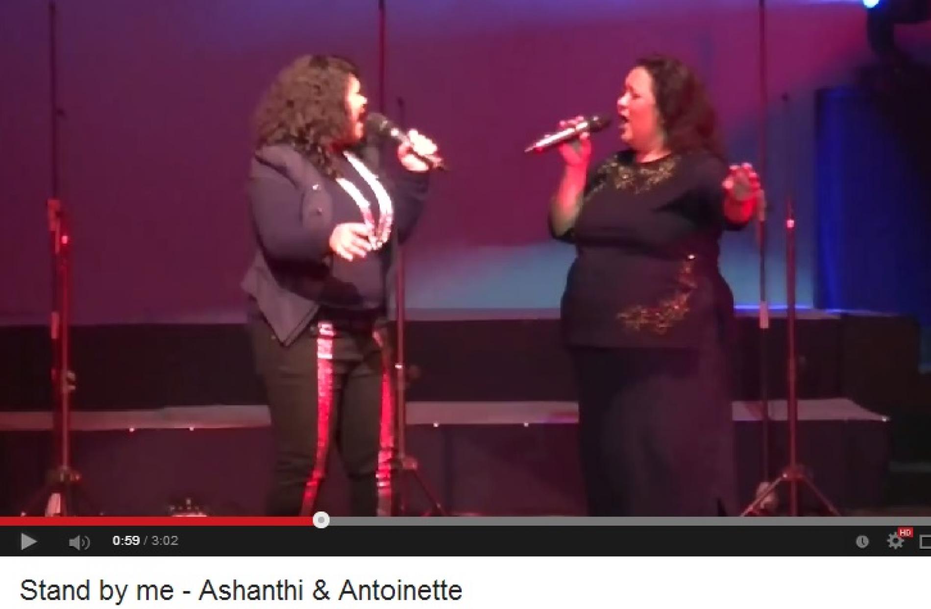 Rare Moments: Ashanthi De Alwis & Her Mum Onstage