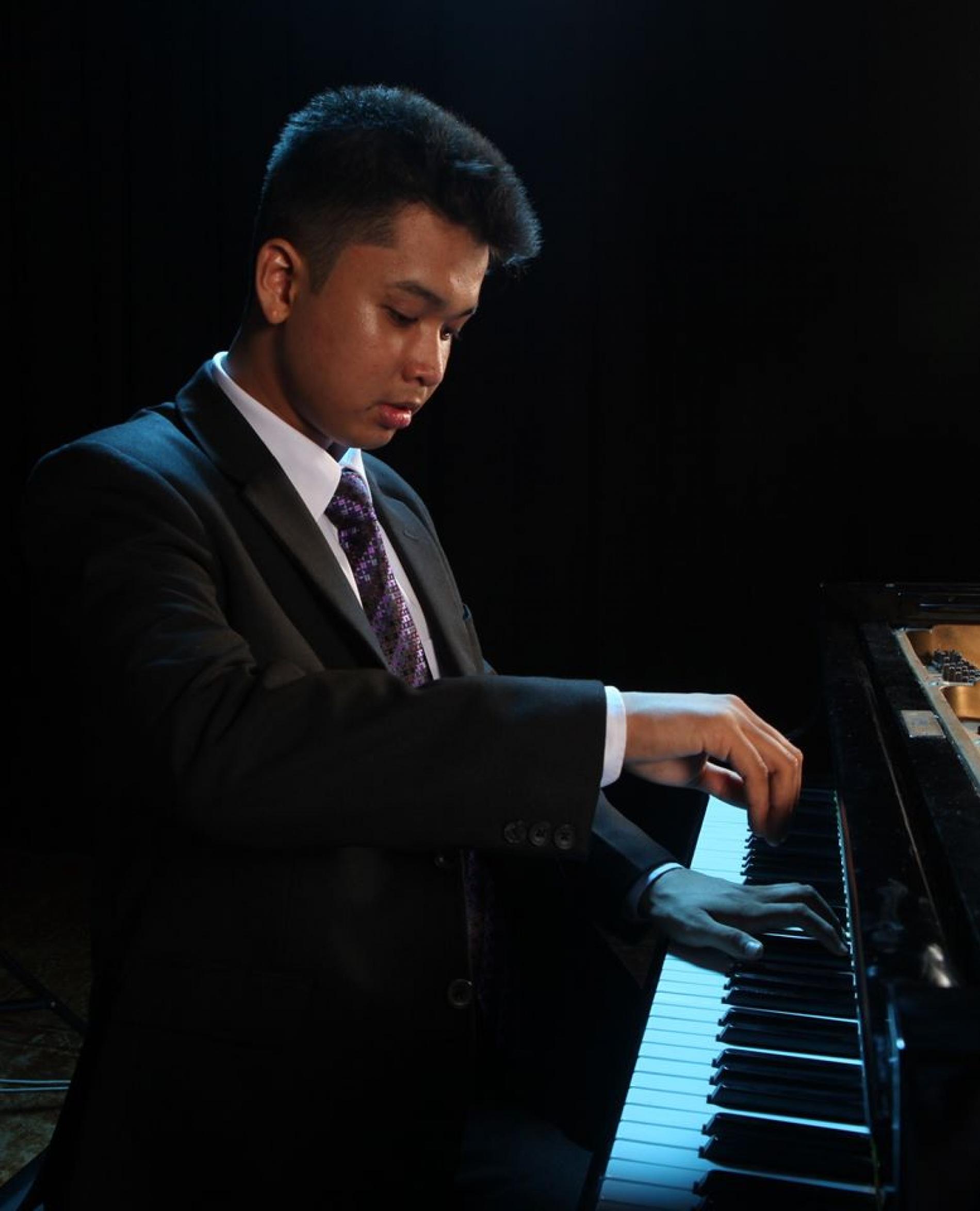 Louis Perera Performs Bach, Mozart, Chopin & Beethoven (MusicMatters Festival 2014)