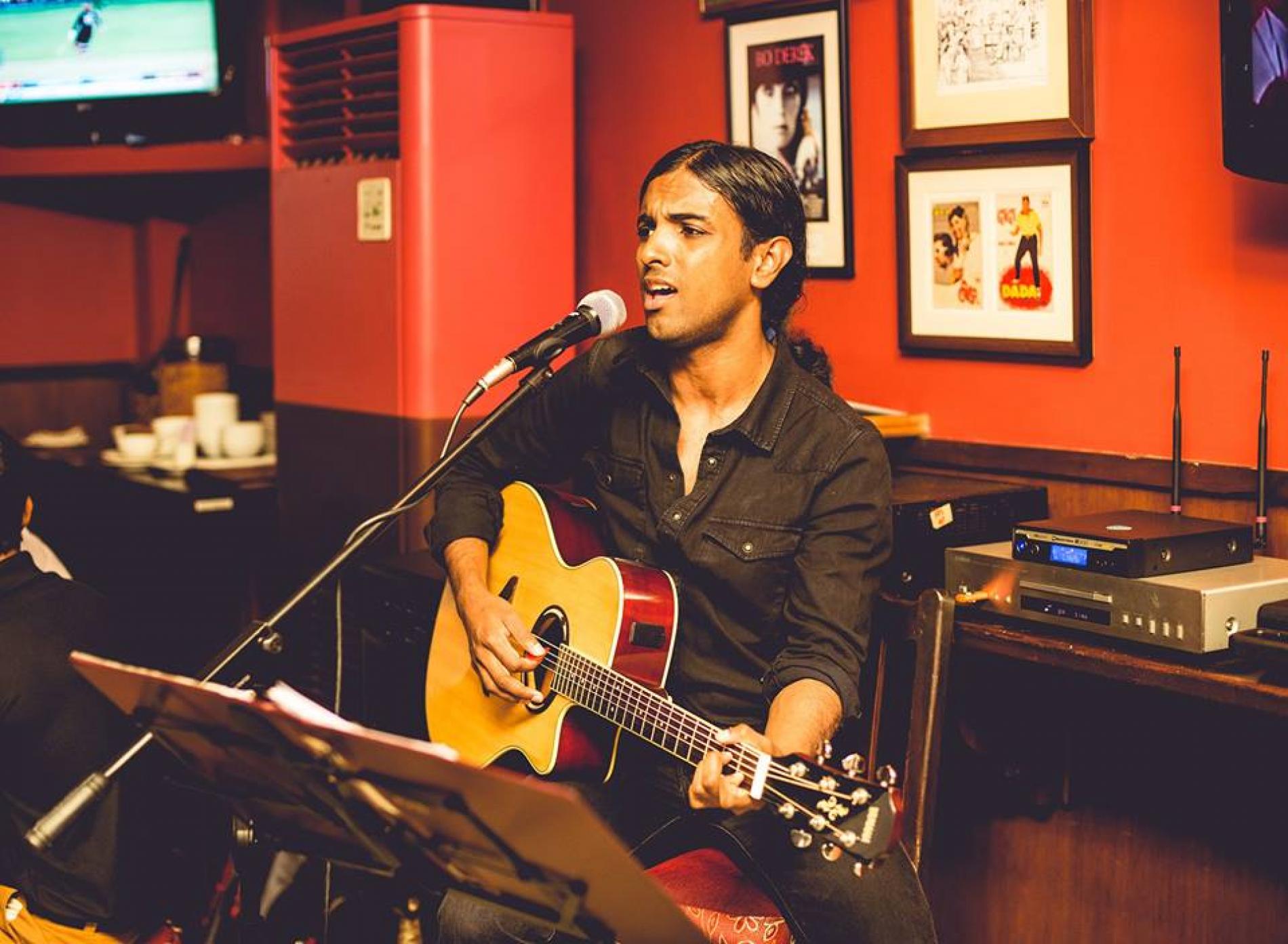 Wednesday Night Acoustics with Lasith Fernando